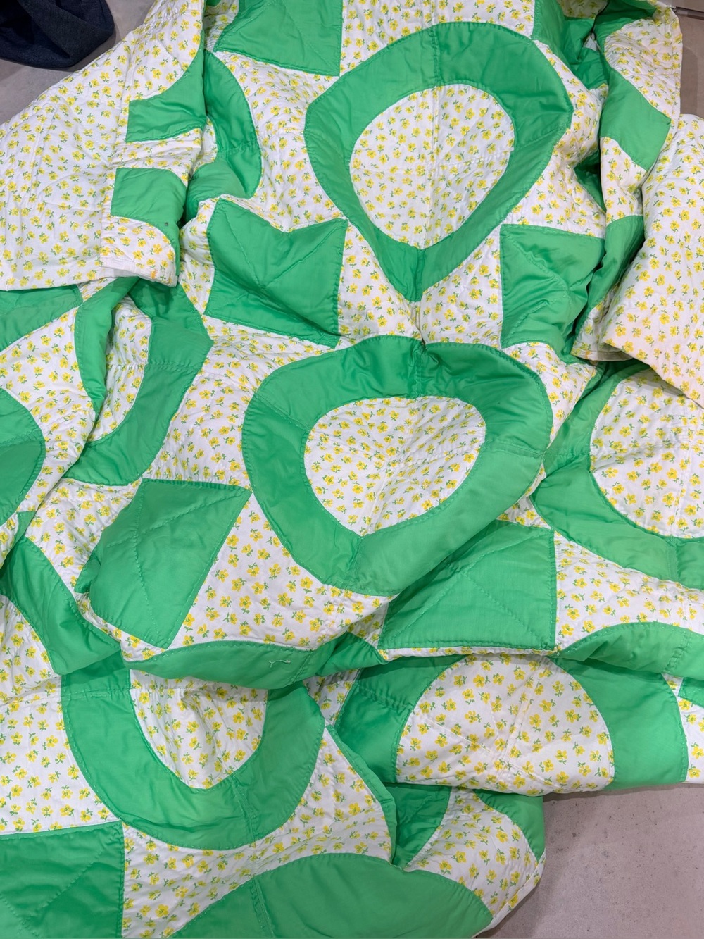 Green Floral Patchwork Quilt - Bright Green and White